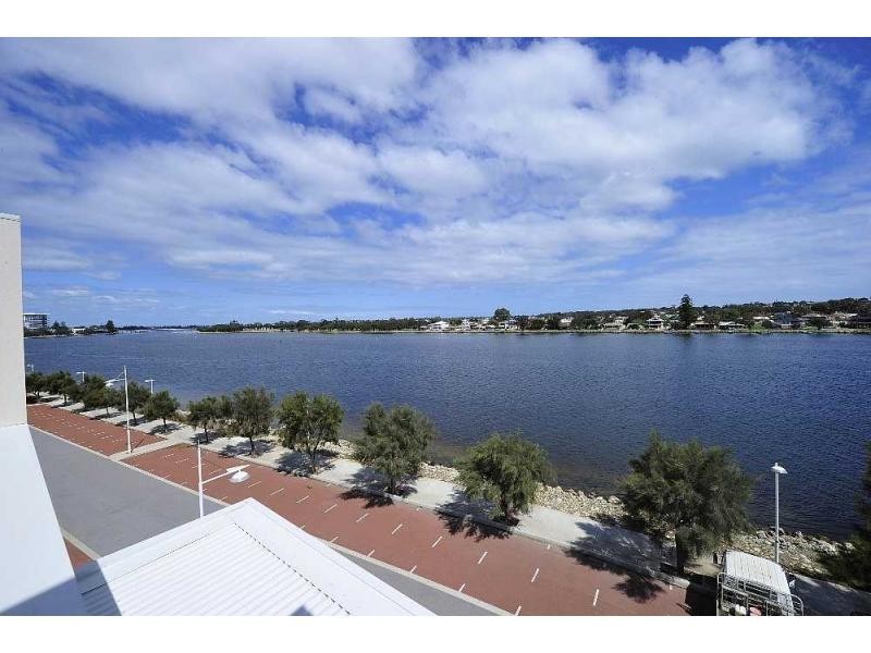 Unit 4/10 Galileo Loop, Mandurah WA 6210