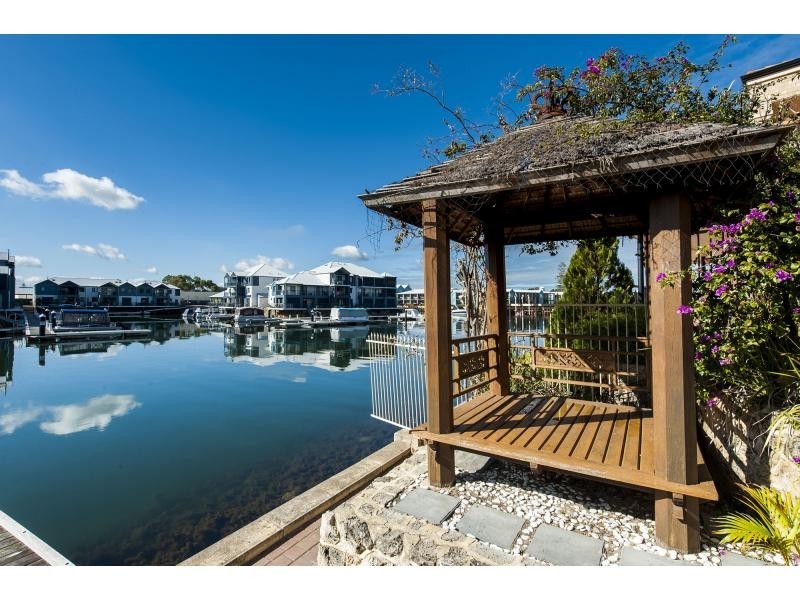 27 Genevieve Court, Halls Head WA 6210