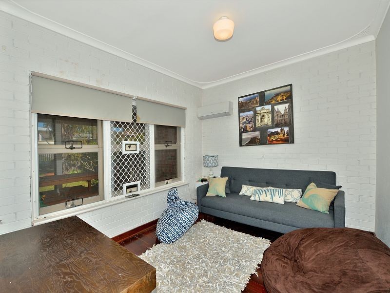 1/34 Janis Street, Halls Head WA 6210