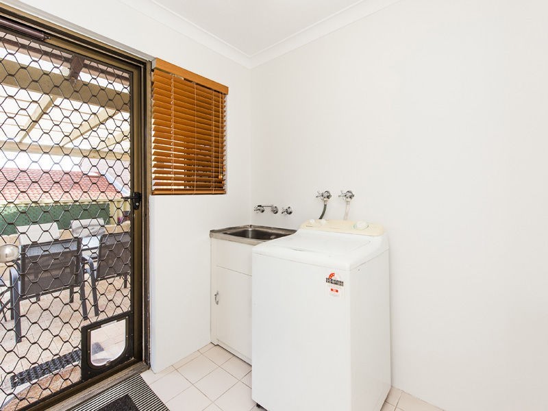 12/35b Halls Head Parade, Halls Head WA 6210