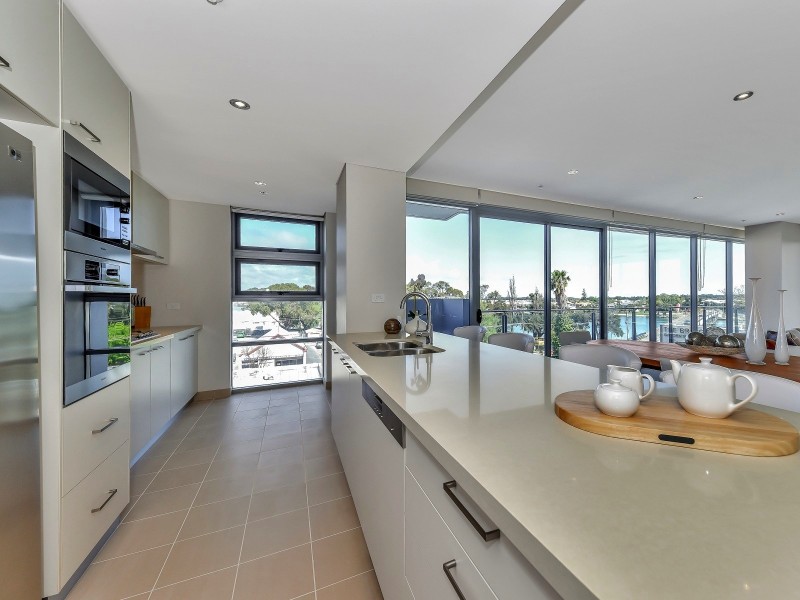 15/1 Barracks Lane, Mandurah WA 6210