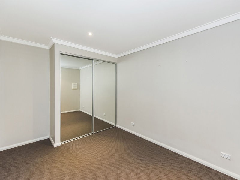 Unit 1/33 Breakwater Parade, Mandurah WA 6210