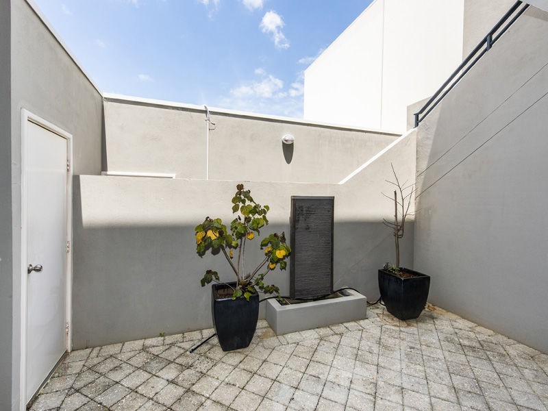 Unit 1/33 Breakwater Parade, Mandurah WA 6210
