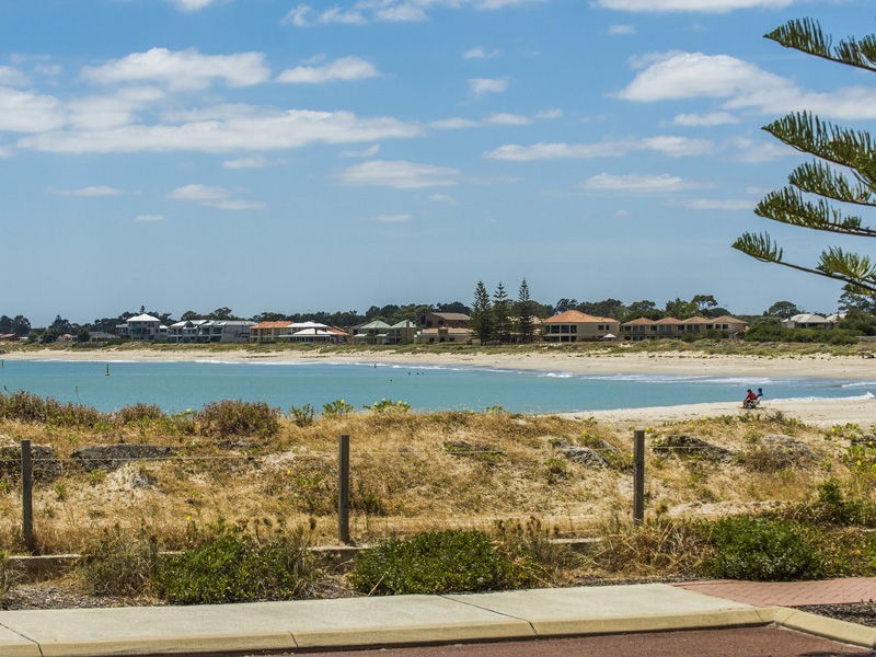 Unit 1/33 Breakwater Parade, Mandurah WA 6210