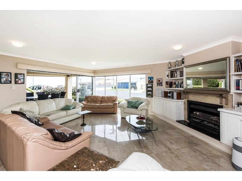 5 Barry Street, Mandurah WA 6210