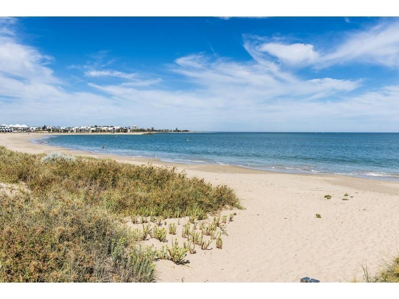 5 Barry Street, Mandurah WA 6210