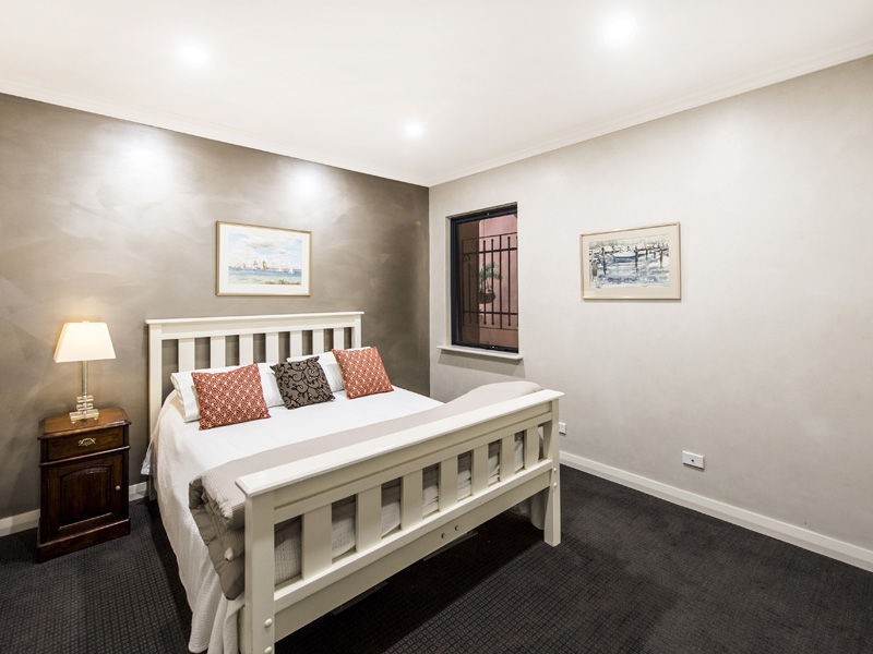 14 Torcello Mews, Mandurah WA 6210