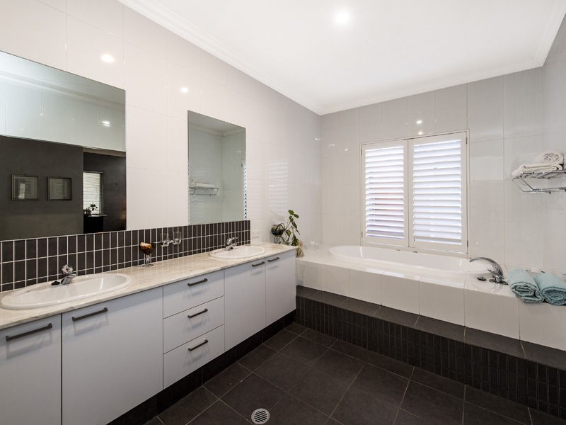 14 Torcello Mews, Mandurah WA 6210