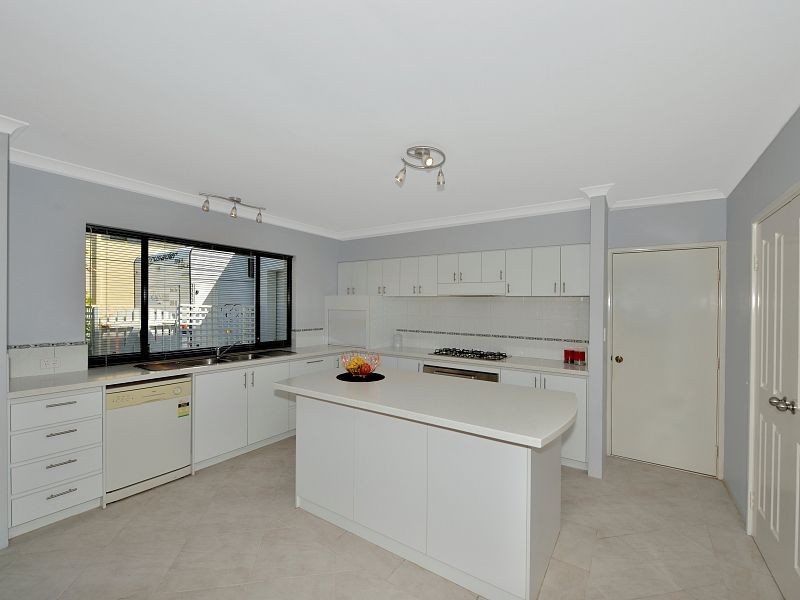 20 Beachview Court, Wannanup WA 6210