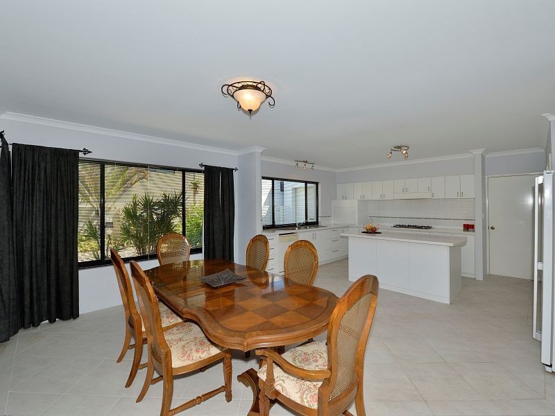 20 Beachview Court, Wannanup WA 6210