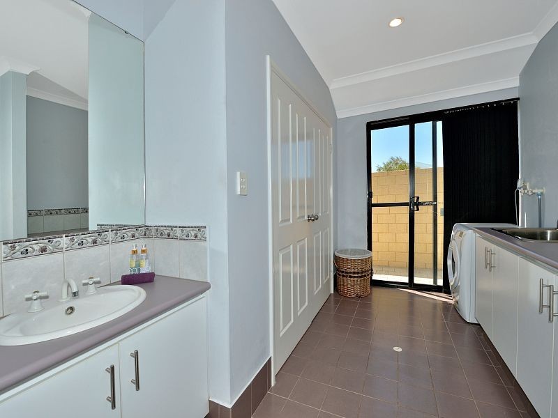 20 Beachview Court, Wannanup WA 6210