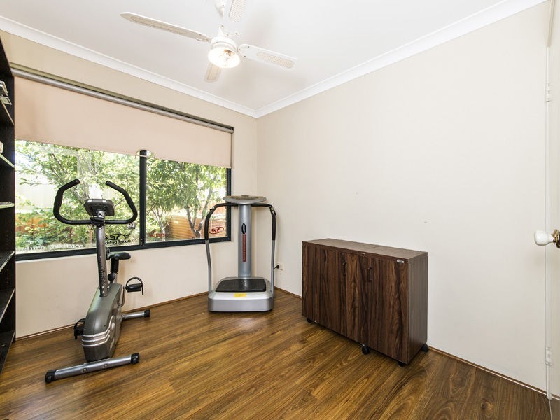 63 Templetonia Promenade, Halls Head WA 6210