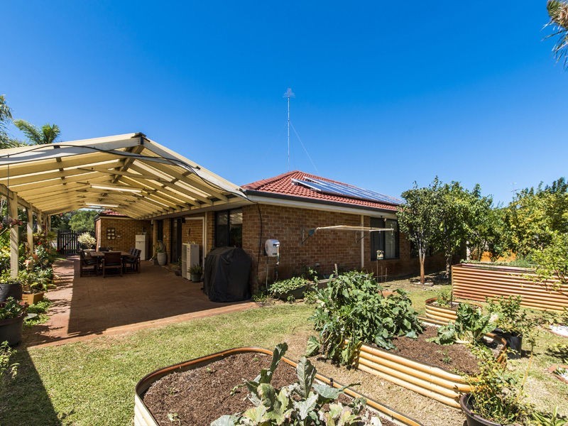 63 Templetonia Promenade, Halls Head WA 6210