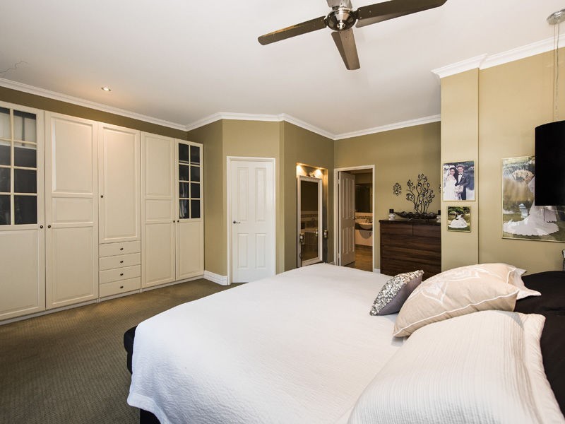 53 Ballard Meander, Lakelands WA 6180