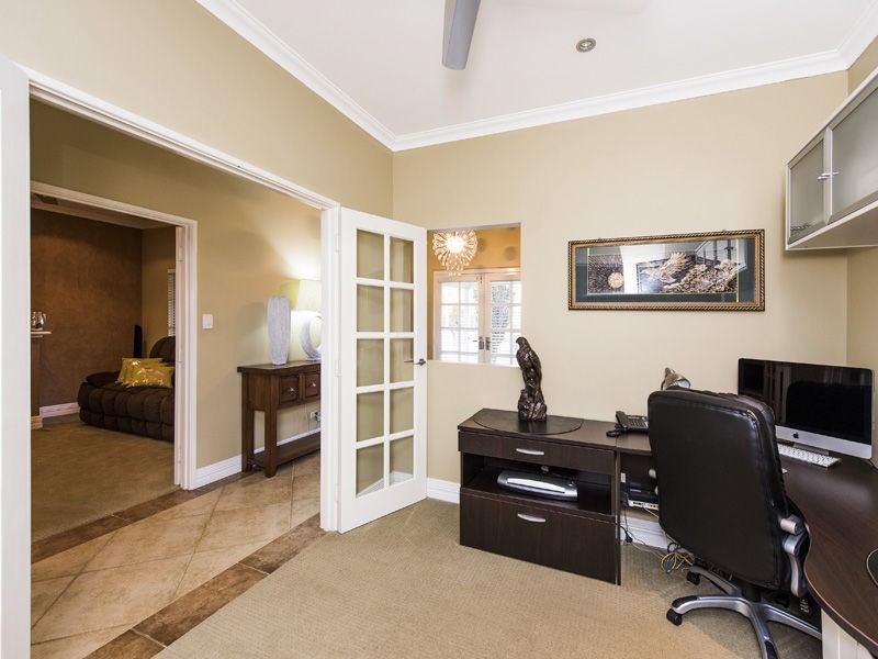 53 Ballard Meander, Lakelands WA 6180