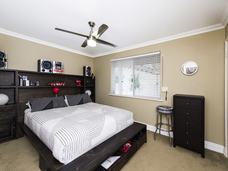 53 Ballard Meander, Lakelands WA 6180