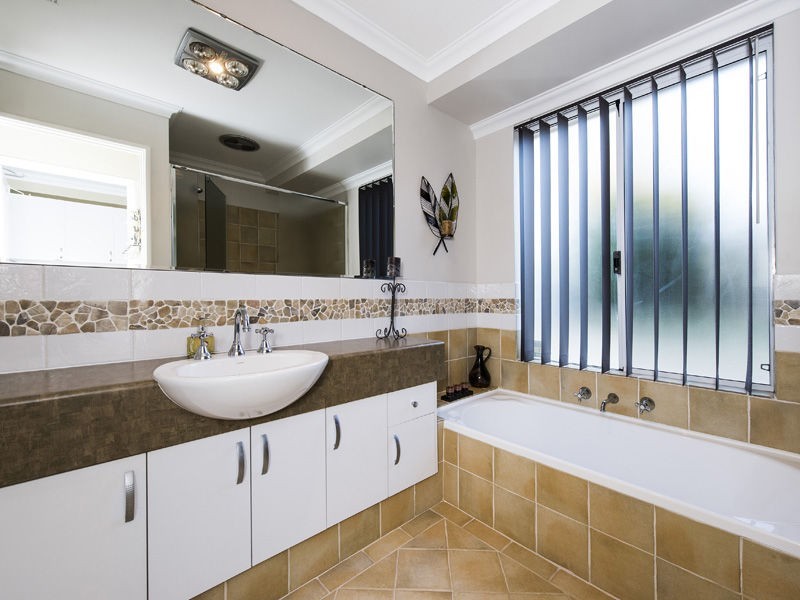 53 Ballard Meander, Lakelands WA 6180