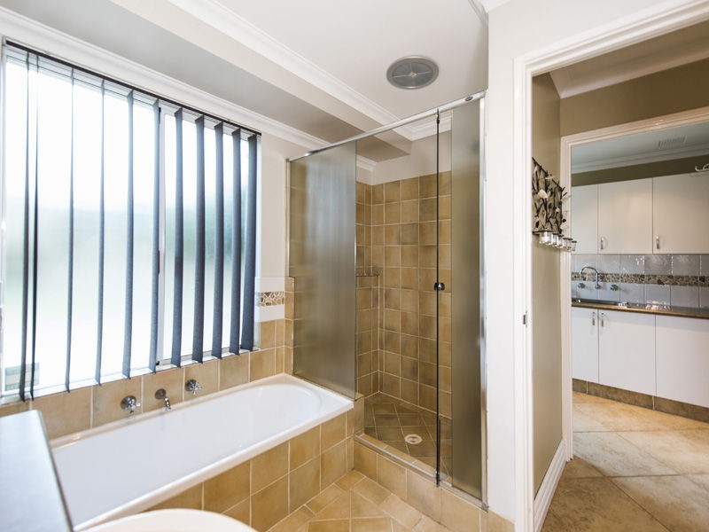 53 Ballard Meander, Lakelands WA 6180