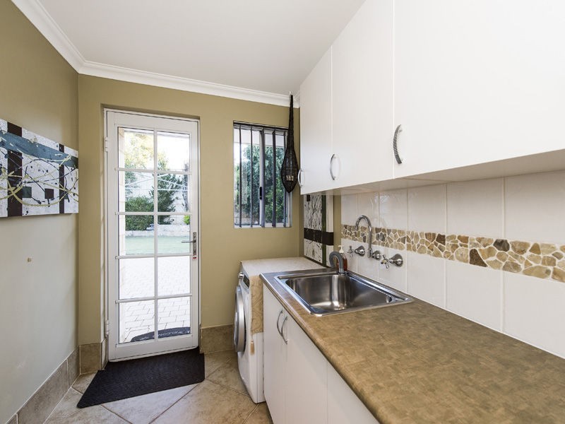 53 Ballard Meander, Lakelands WA 6180