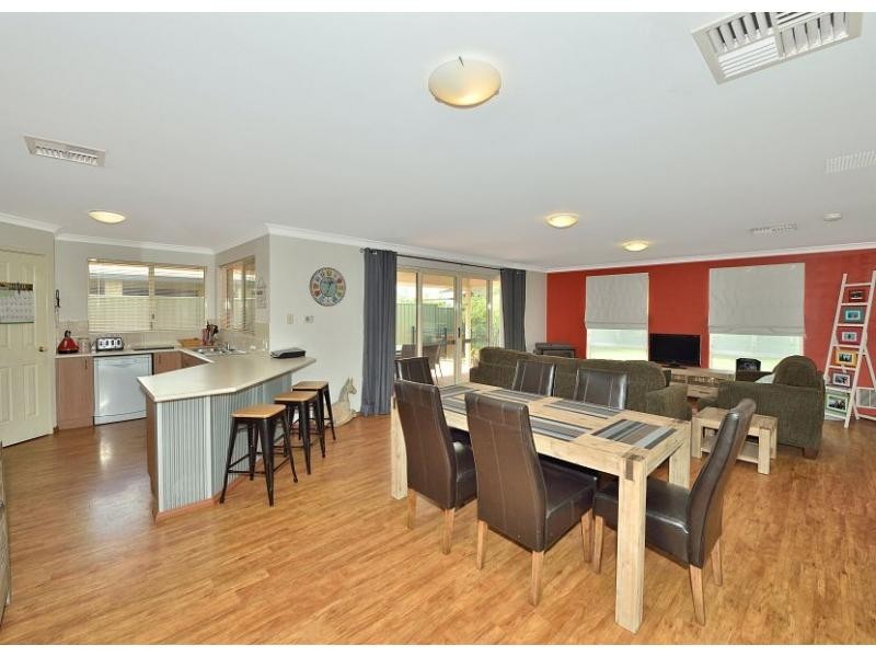 7 Moondyne Ramble, Ravenswood WA 6208