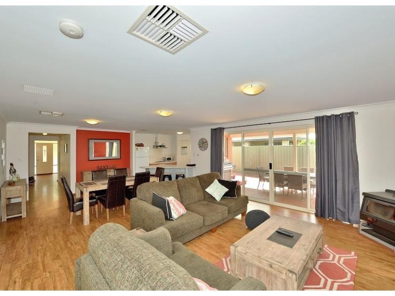 7 Moondyne Ramble, Ravenswood WA 6208