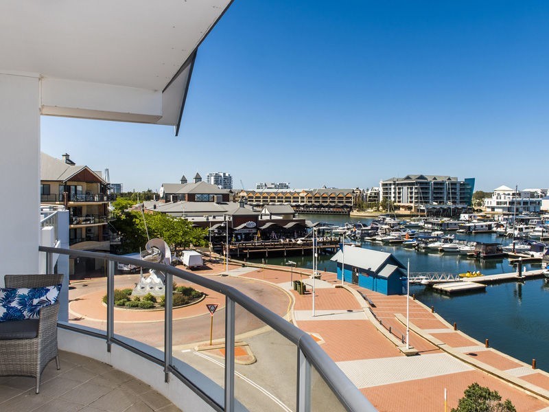 14/1 Breakwater Parade, Mandurah WA 6210
