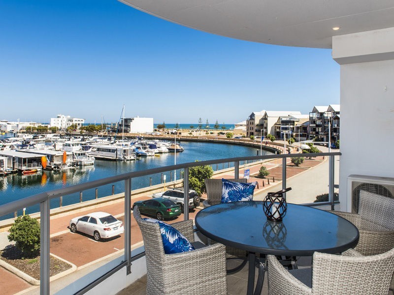 14/1 Breakwater Parade, Mandurah WA 6210