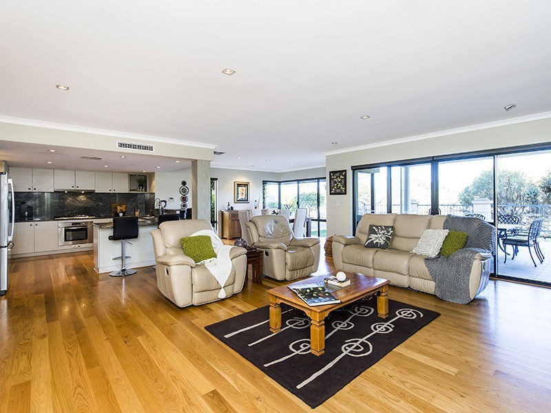 25 Conservation Loop, Erskine WA 6210