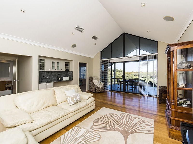 25 Conservation Loop, Erskine WA 6210