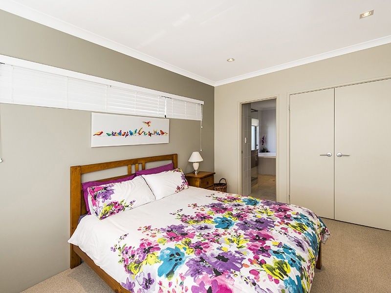 25 Conservation Loop, Erskine WA 6210