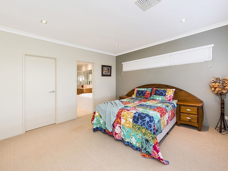 25 Conservation Loop, Erskine WA 6210