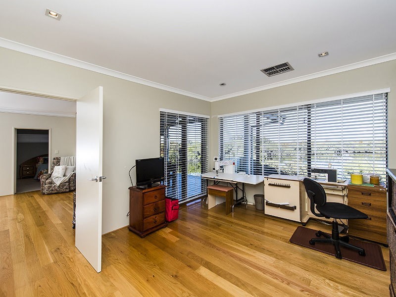 25 Conservation Loop, Erskine WA 6210