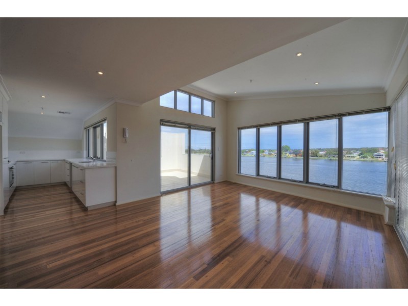 4/10 Galileo Loop, Mandurah WA 6210