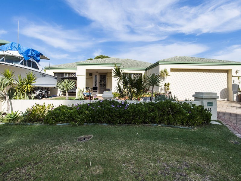 41 Secret Harbour Boulevard, Secret Harbour WA 6173