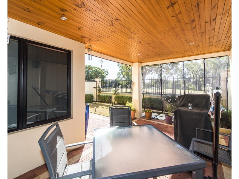 4/21 Pebblebeach Boulevard, Meadow Springs WA 6210