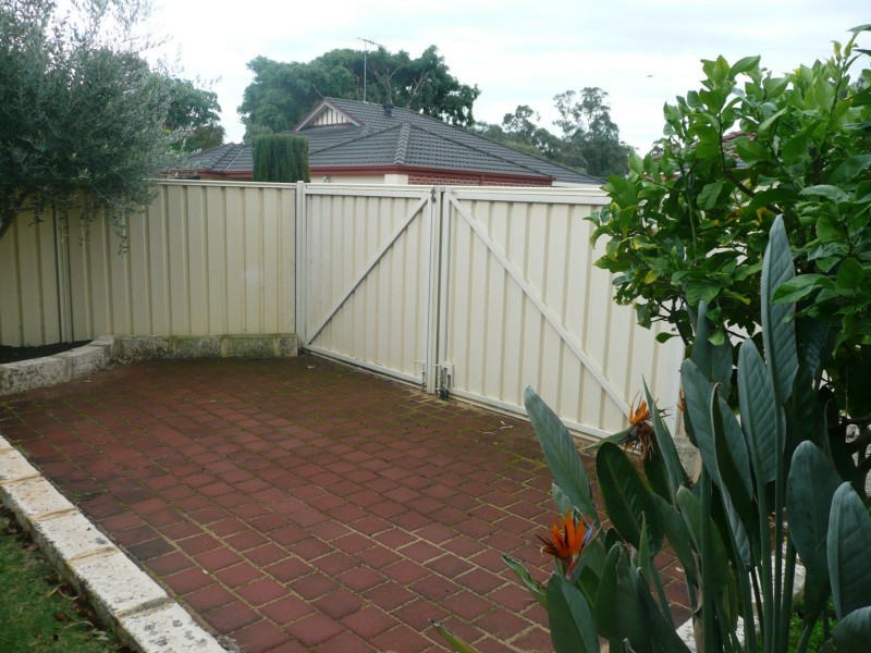 10 Bedingfeld Road, Greenfields WA 6210