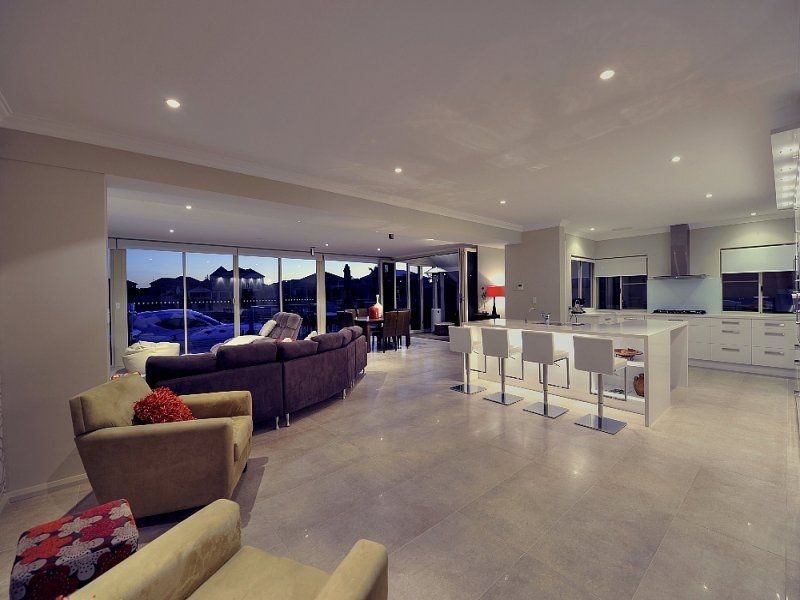 19 Picaroon Place, Halls Head WA 6210