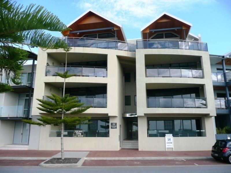 1/51 Breakwater Parade, Mandurah WA 6210