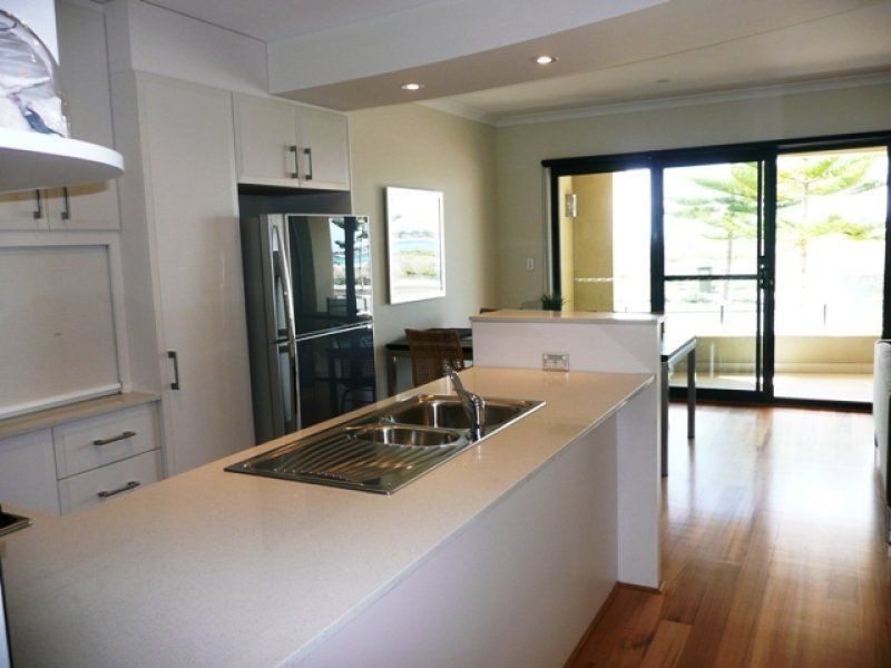 1/51 Breakwater Parade, Mandurah WA 6210