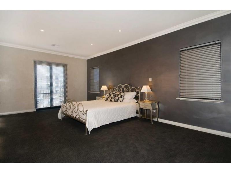 14 Torcello Mews, Mandurah WA 6210