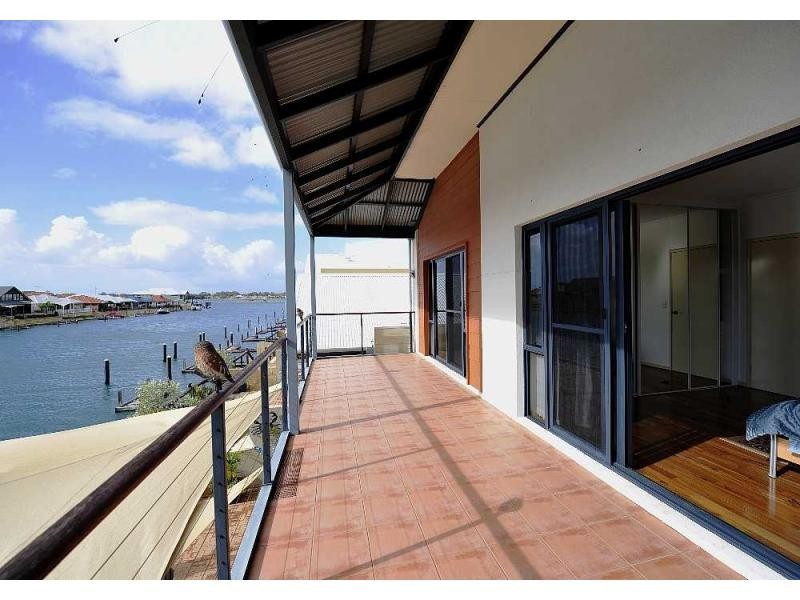 11/3 Piccolo Place, Halls Head WA 6210