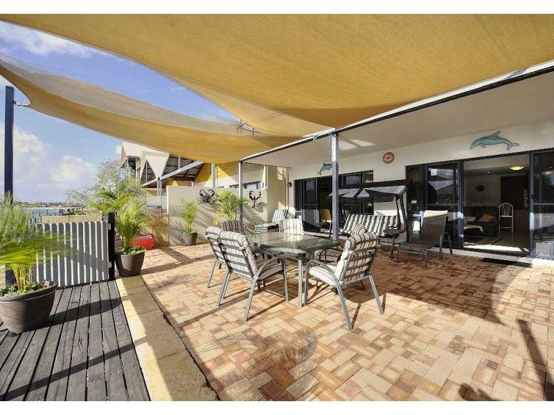 11/3 Piccolo Place, Halls Head WA 6210