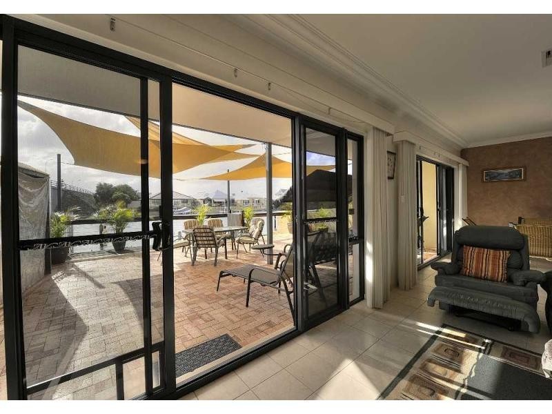 11/3 Piccolo Place, Halls Head WA 6210