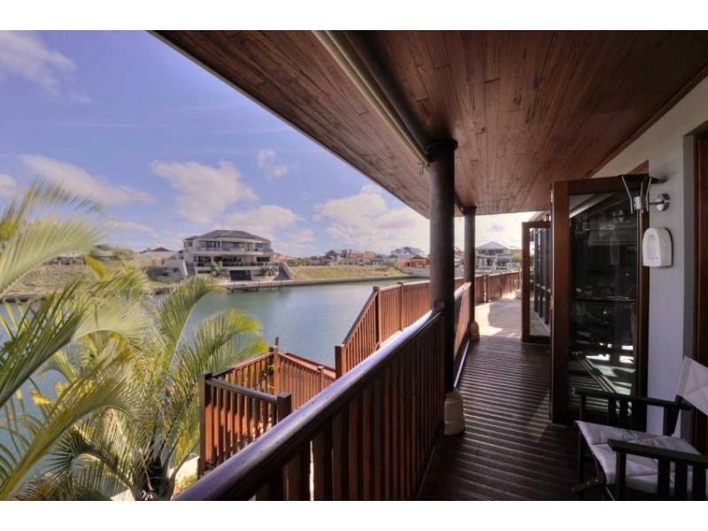 4 Brindabella Crescent, Halls Head WA 6210