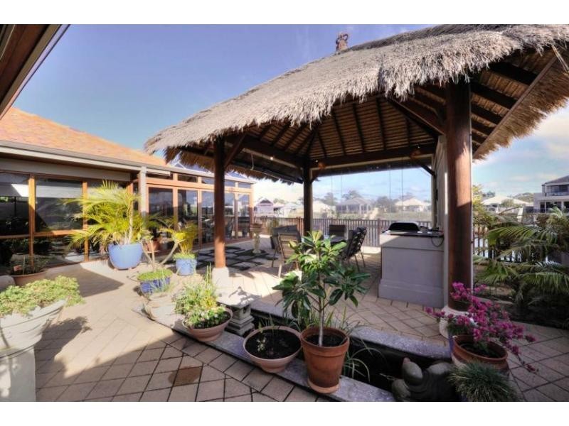 4 Brindabella Crescent, Halls Head WA 6210