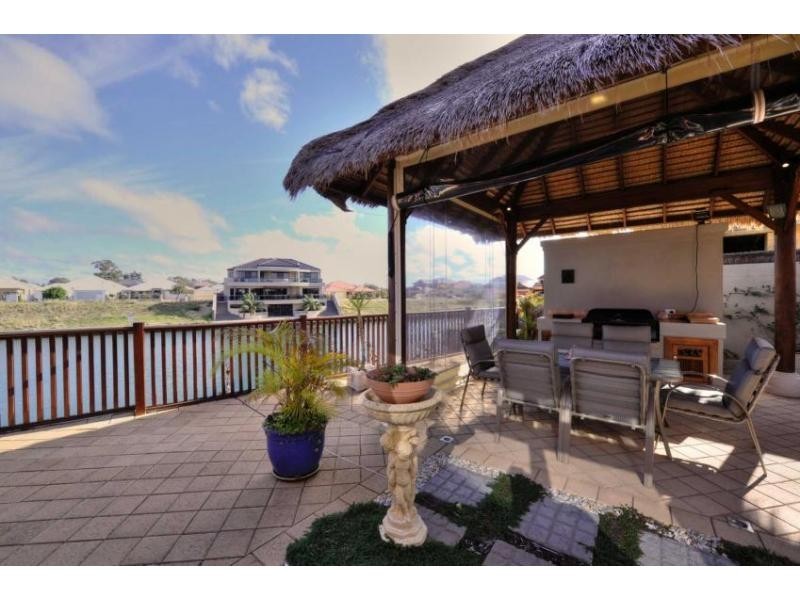 4 Brindabella Crescent, Halls Head WA 6210