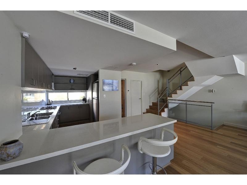 9/4 Torcello Mews, Mandurah WA 6210