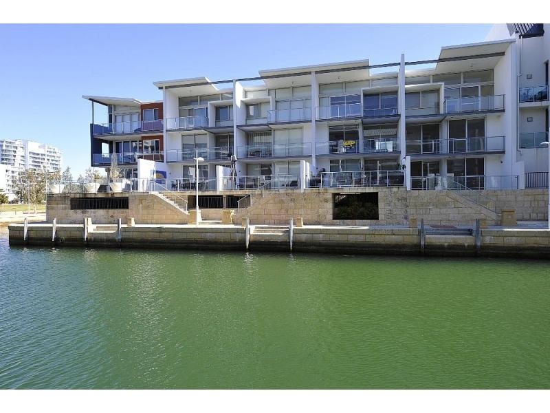 9/4 Torcello Mews, Mandurah WA 6210