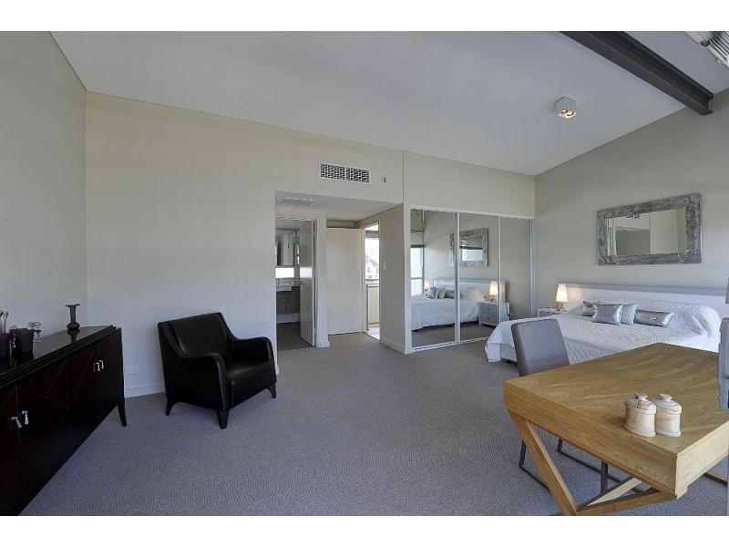 9/4 Torcello Mews, Mandurah WA 6210