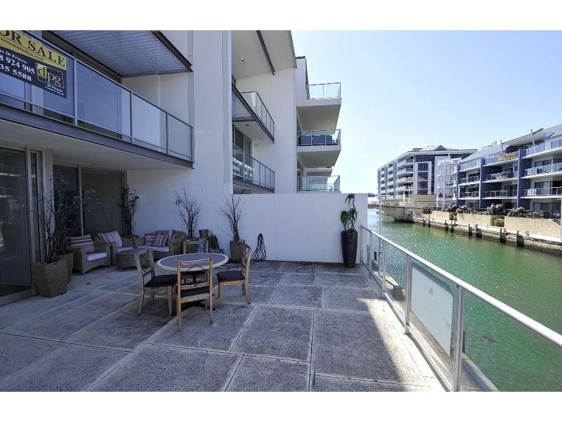 9/4 Torcello Mews, Mandurah WA 6210